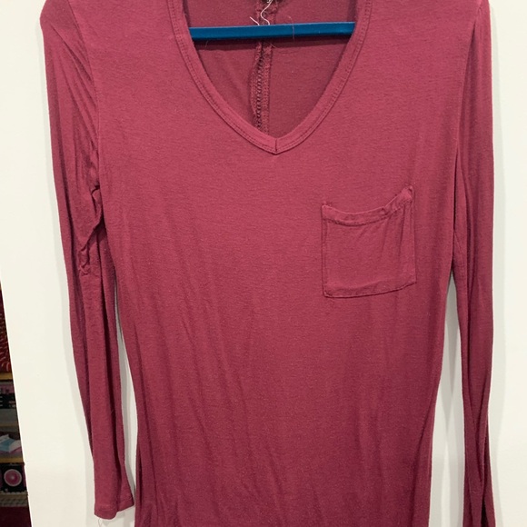 3 Long Sleeve Tops. - Picture 5 of 6
